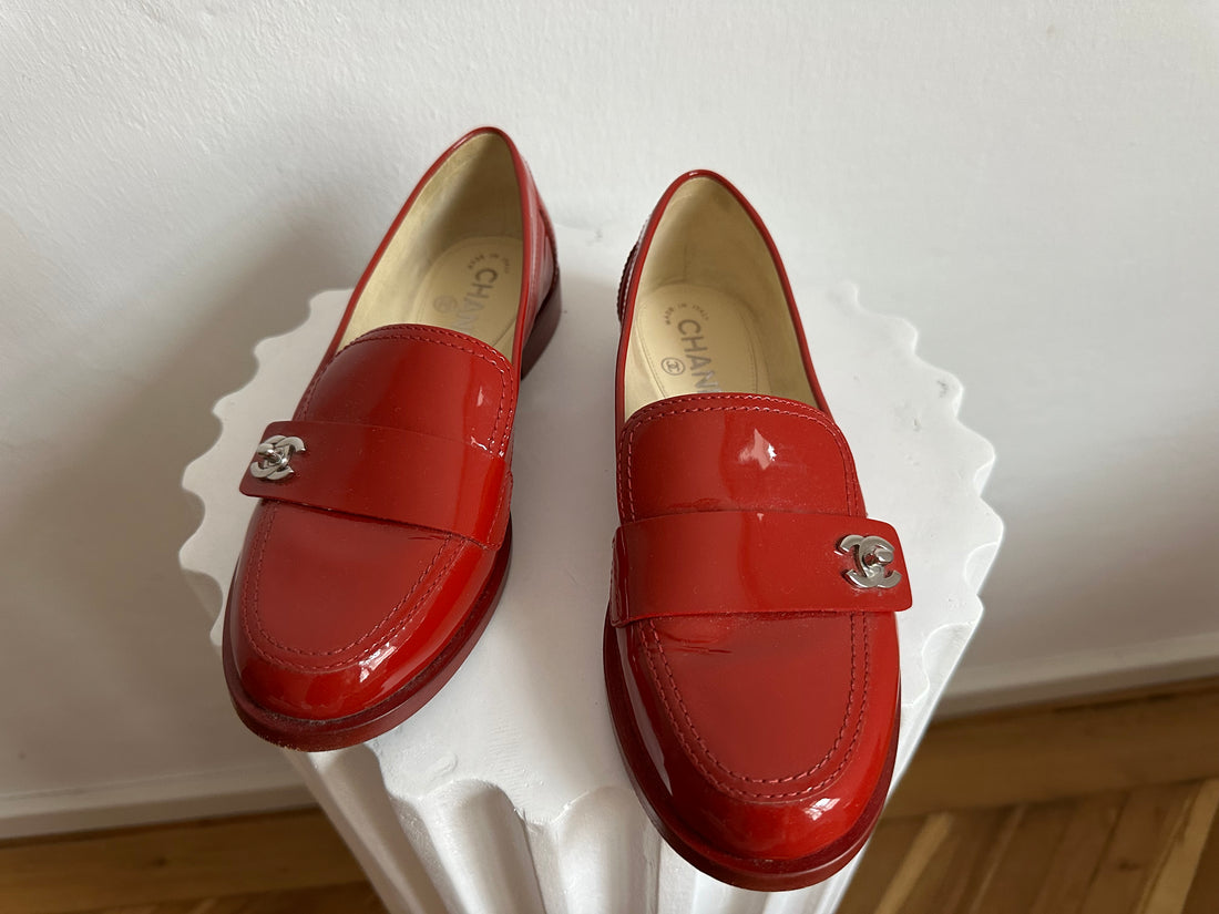 Chanel CC logo Red Patent Leather Loafers 37