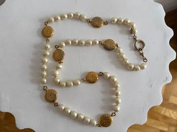 Chanel 80s Vintage Pearl Collier
