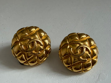 Chanel 90s Vintage Round Earrings