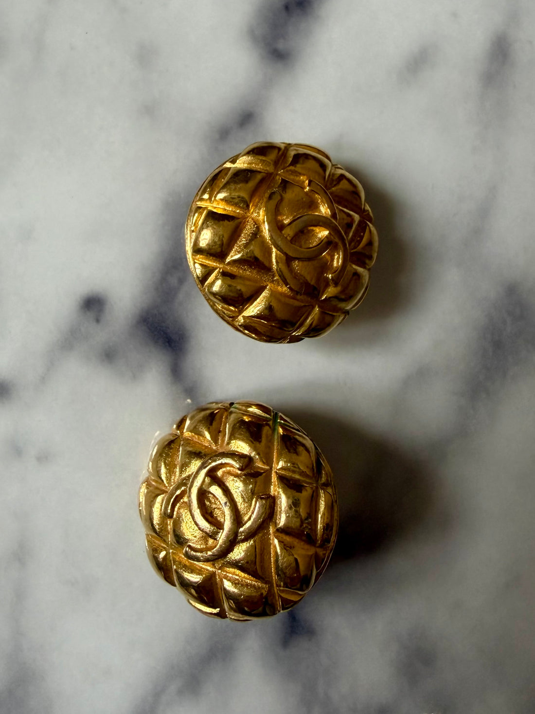 Chanel 90s Vintage Round Earrings